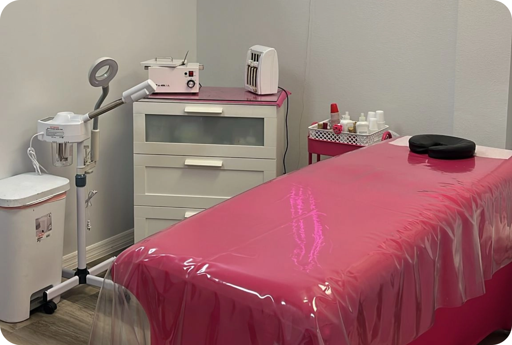 Women's waxing room
